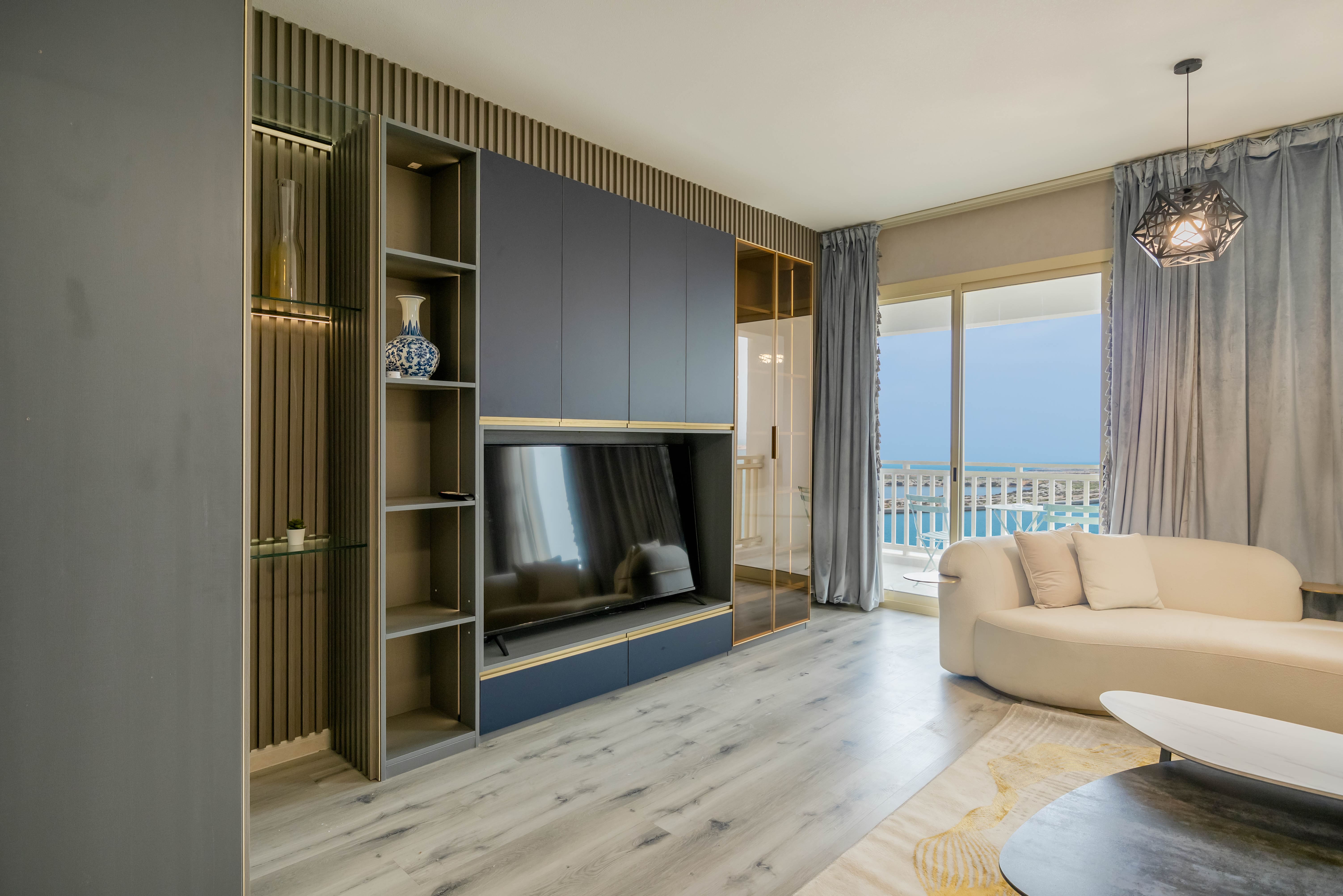 The Art of Waiting - Man Waiting